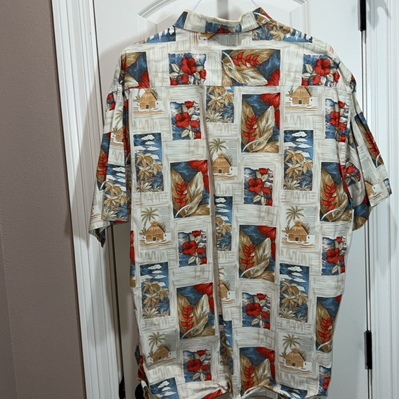 Pierre Cardin • Designer Short Sleeve • 100% Cotton Shirt • Like New • EUC - Picture 2 of 3